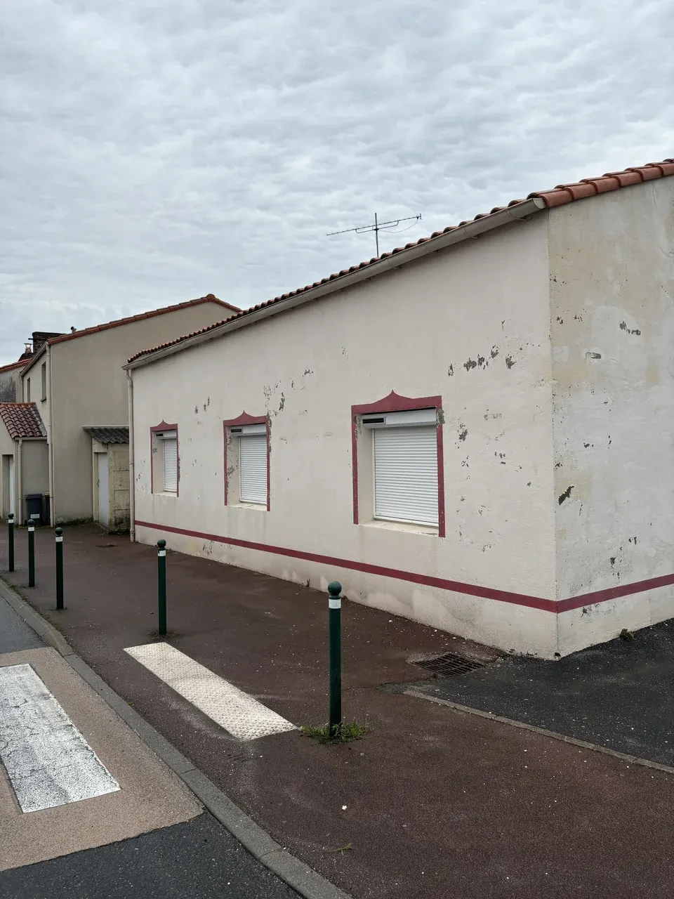 Façade avant ravalement